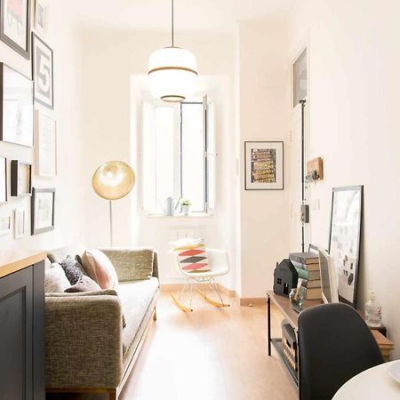 Charming Lisbon Home With Terrace St Amaro Exterior photo