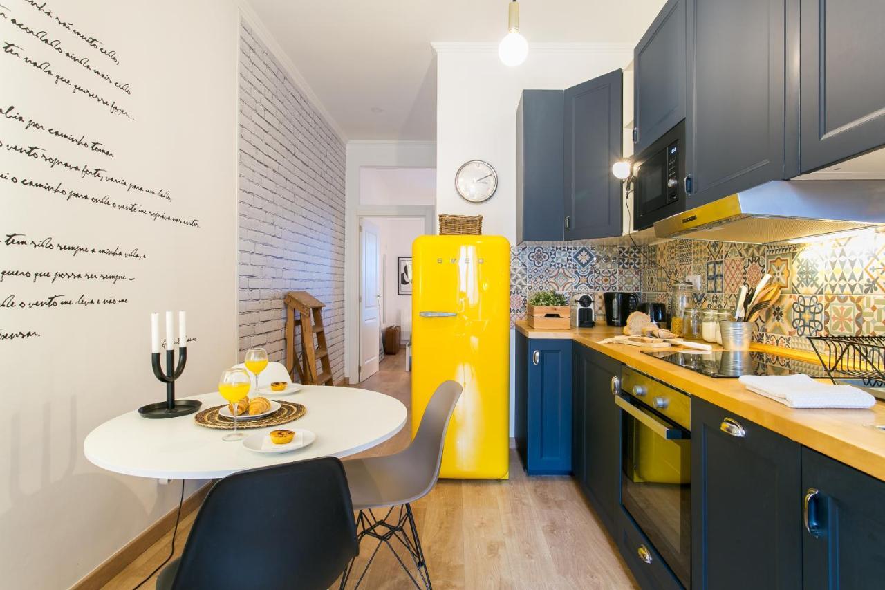 Charming Lisbon Home With Terrace St Amaro Exterior photo